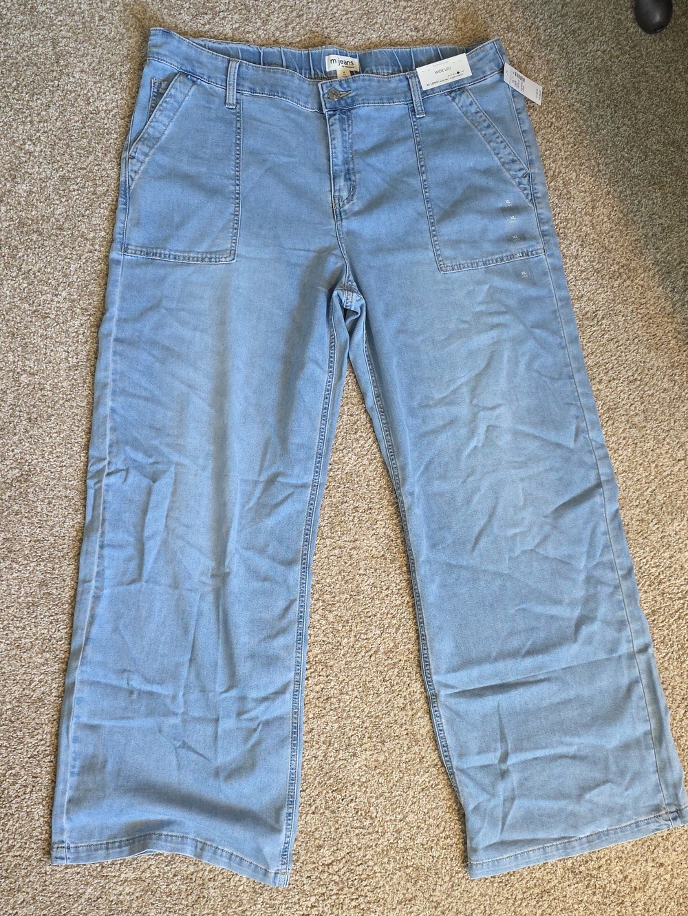 XL Long mid-rise Maurices Light Blue Wide Leg Jeans